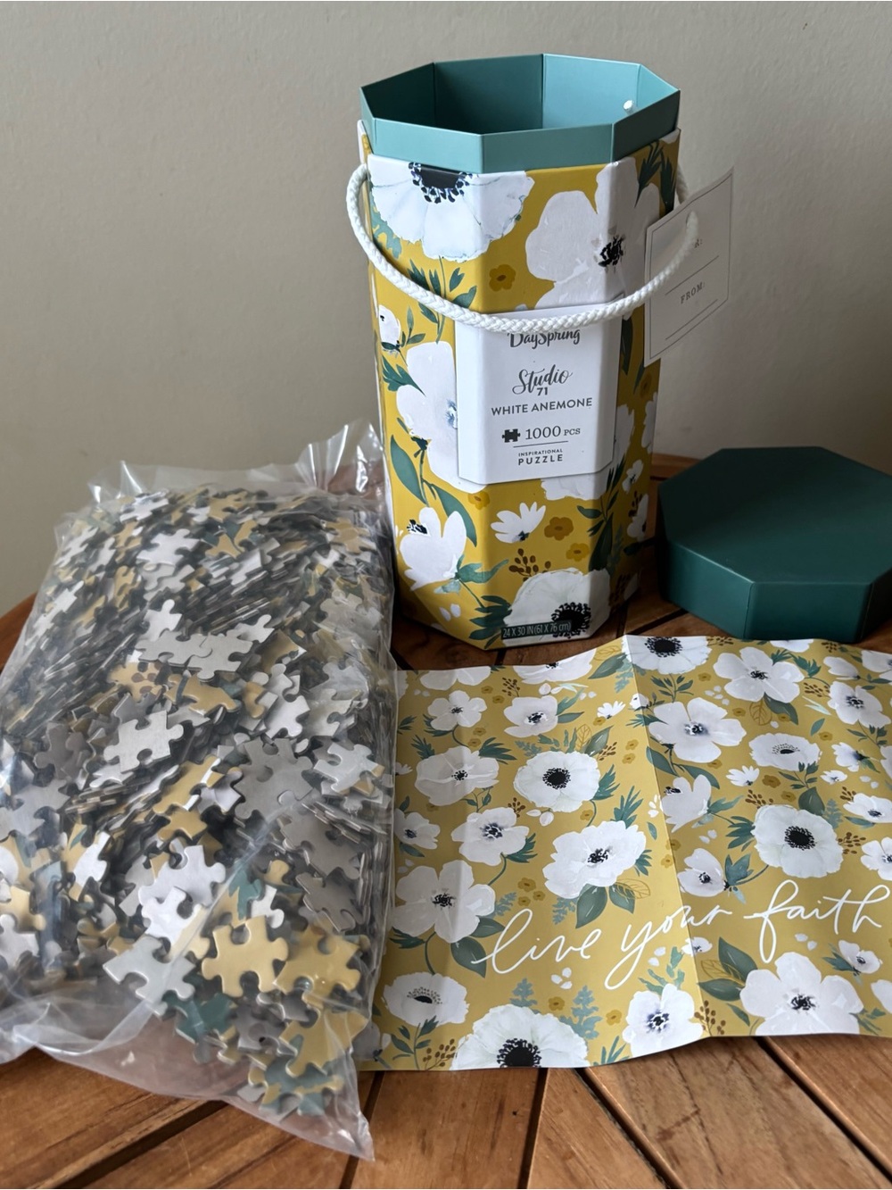 NWT White Anemone Flower Jigsaw Puzzle 1000-Pc Live Your Faith Inspirational